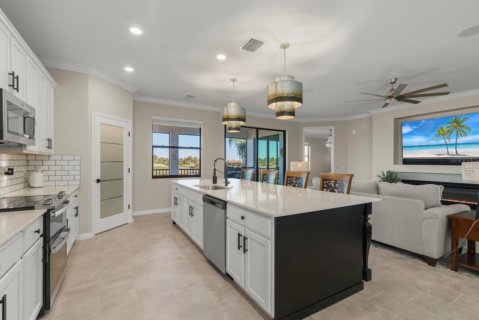 Image 26 of 72 For 10812 Tarflower Drive 201