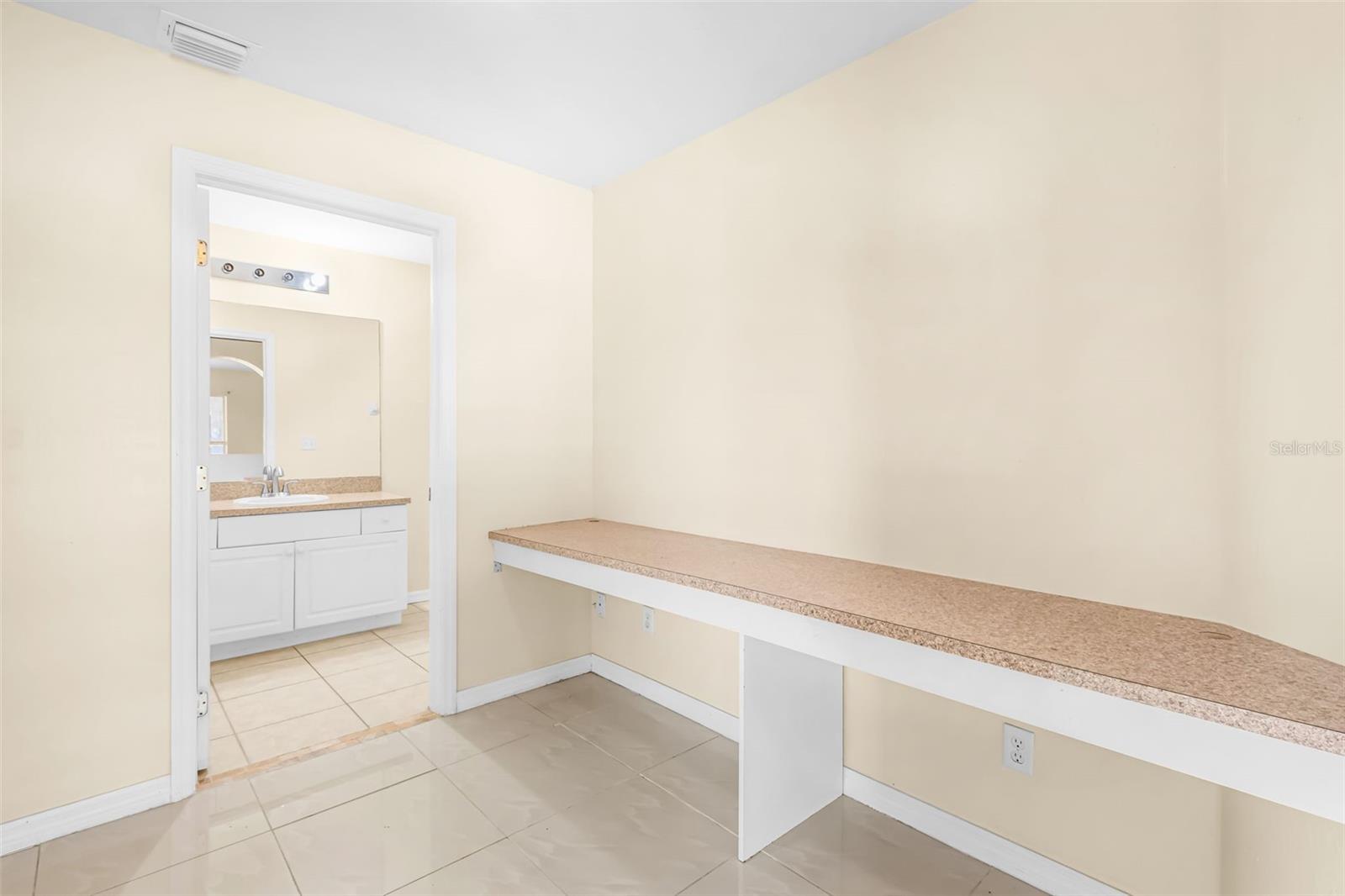 Image 17 of 36 For 3809 17th Avenue