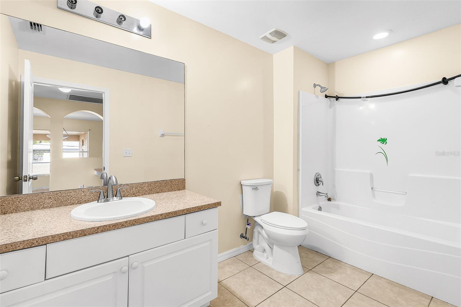 Image 18 of 36 For 3809 17th Avenue