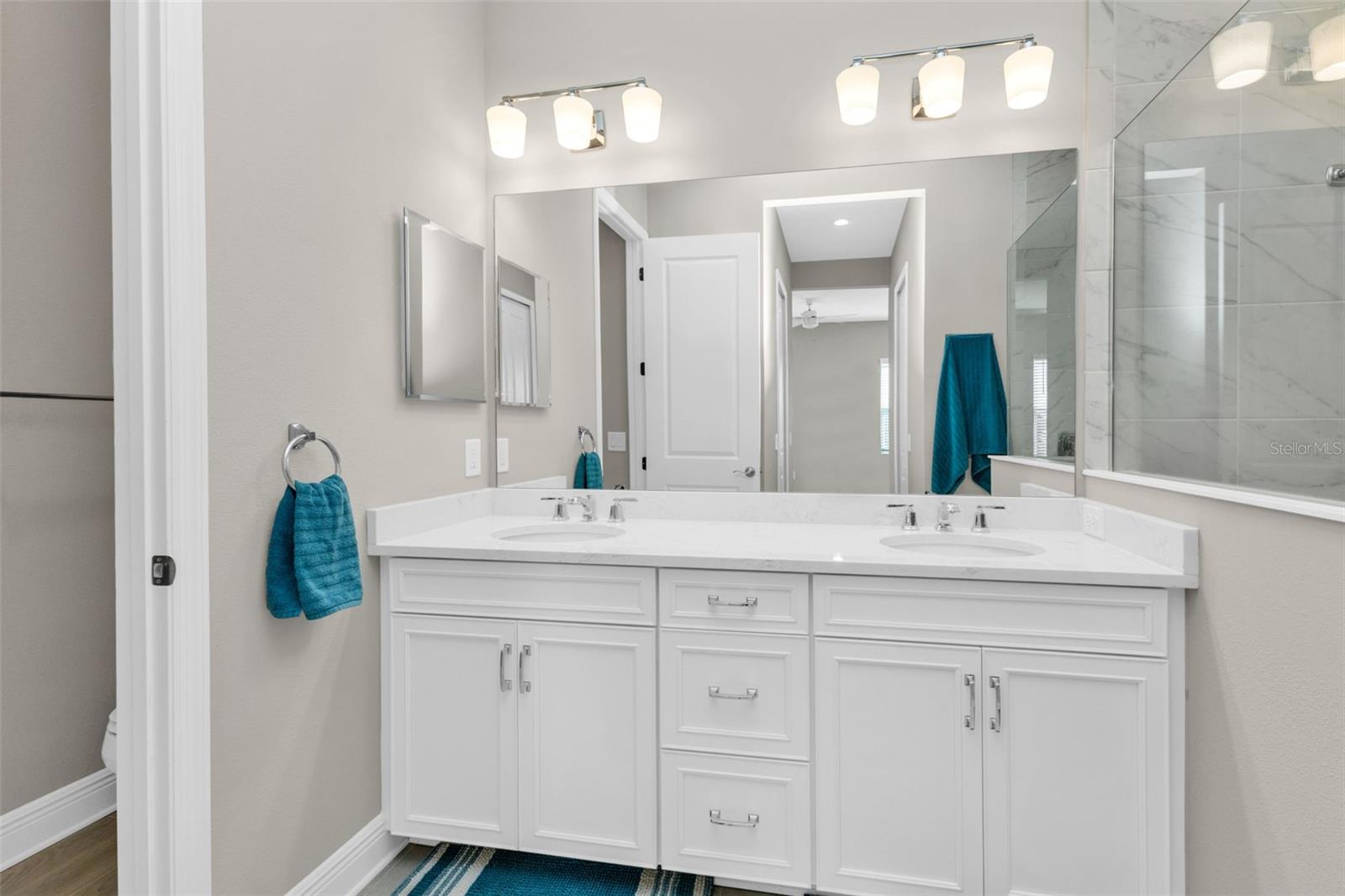 Image 15 of 40 For 24744 Buckingham Way