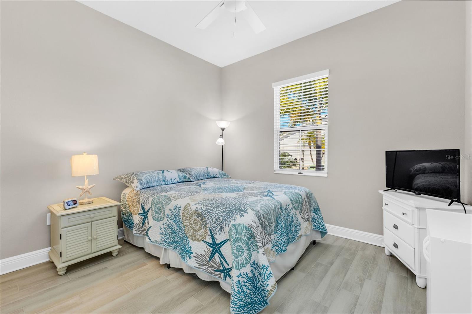 Image 17 of 40 For 24744 Buckingham Way