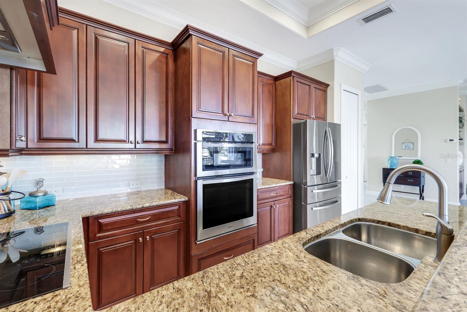 Image 10 of 46 For 231 Sterling Avenue