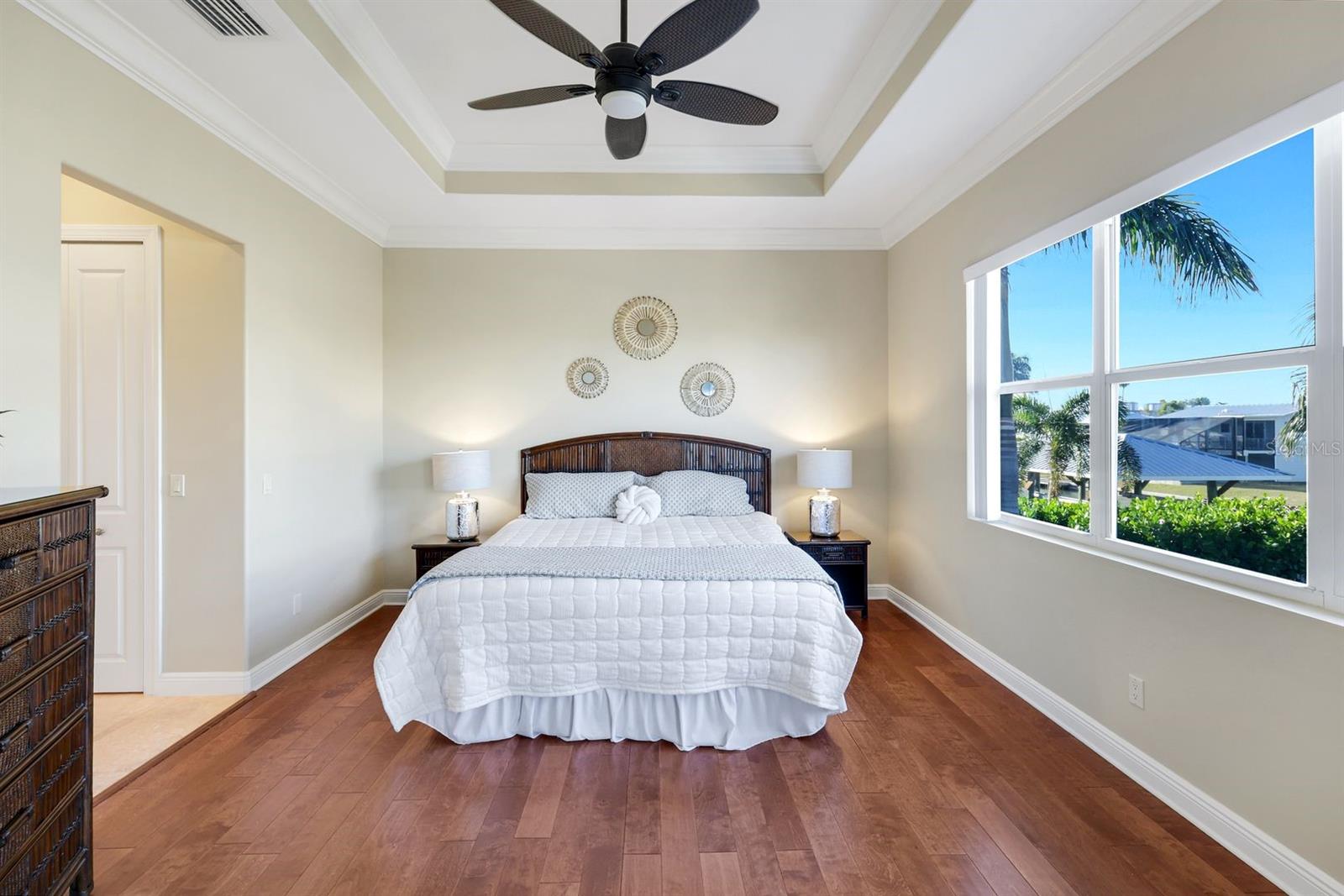 Image 16 of 46 For 231 Sterling Avenue