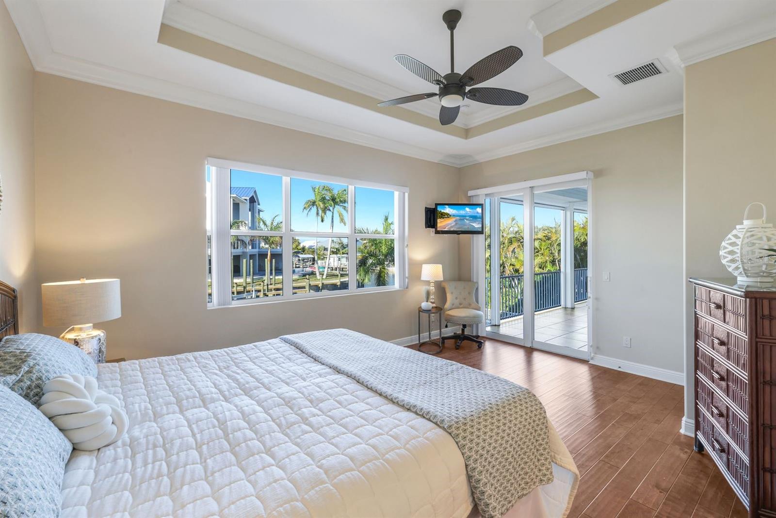 Image 17 of 46 For 231 Sterling Avenue