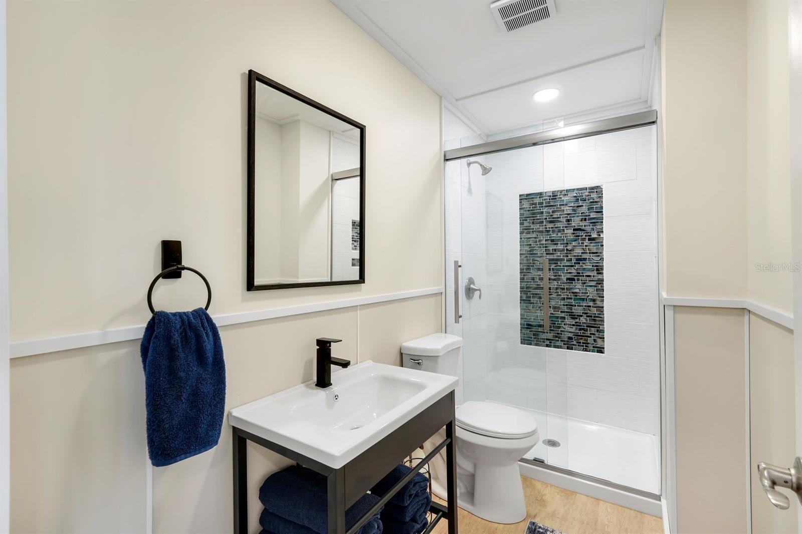 Image 29 of 46 For 231 Sterling Avenue