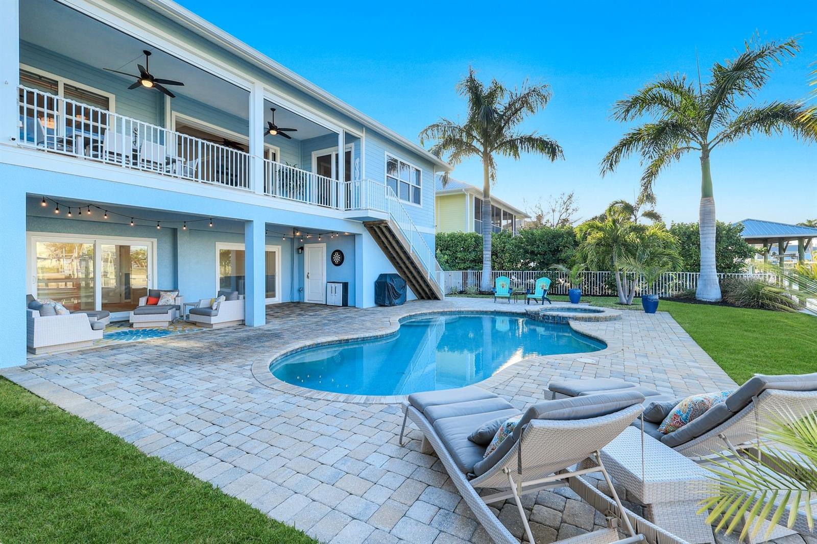 Image 34 of 46 For 231 Sterling Avenue