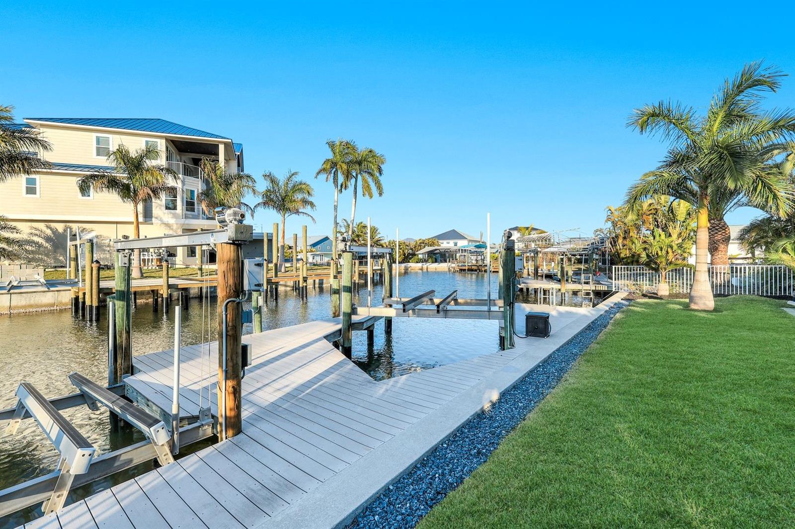 Image 39 of 46 For 231 Sterling Avenue