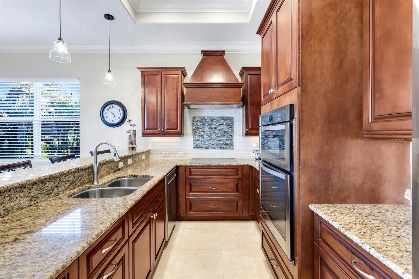 Image 9 of 46 For 231 Sterling Avenue