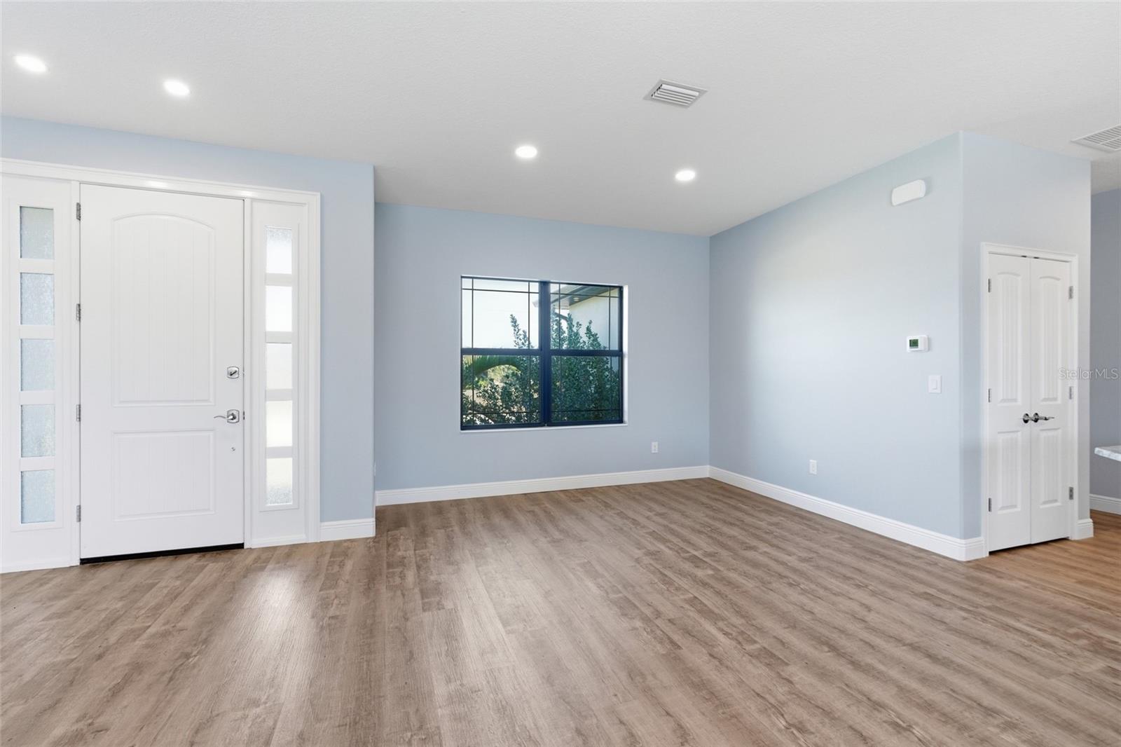 Image 10 of 41 For 14361 Fort Myers Avenue