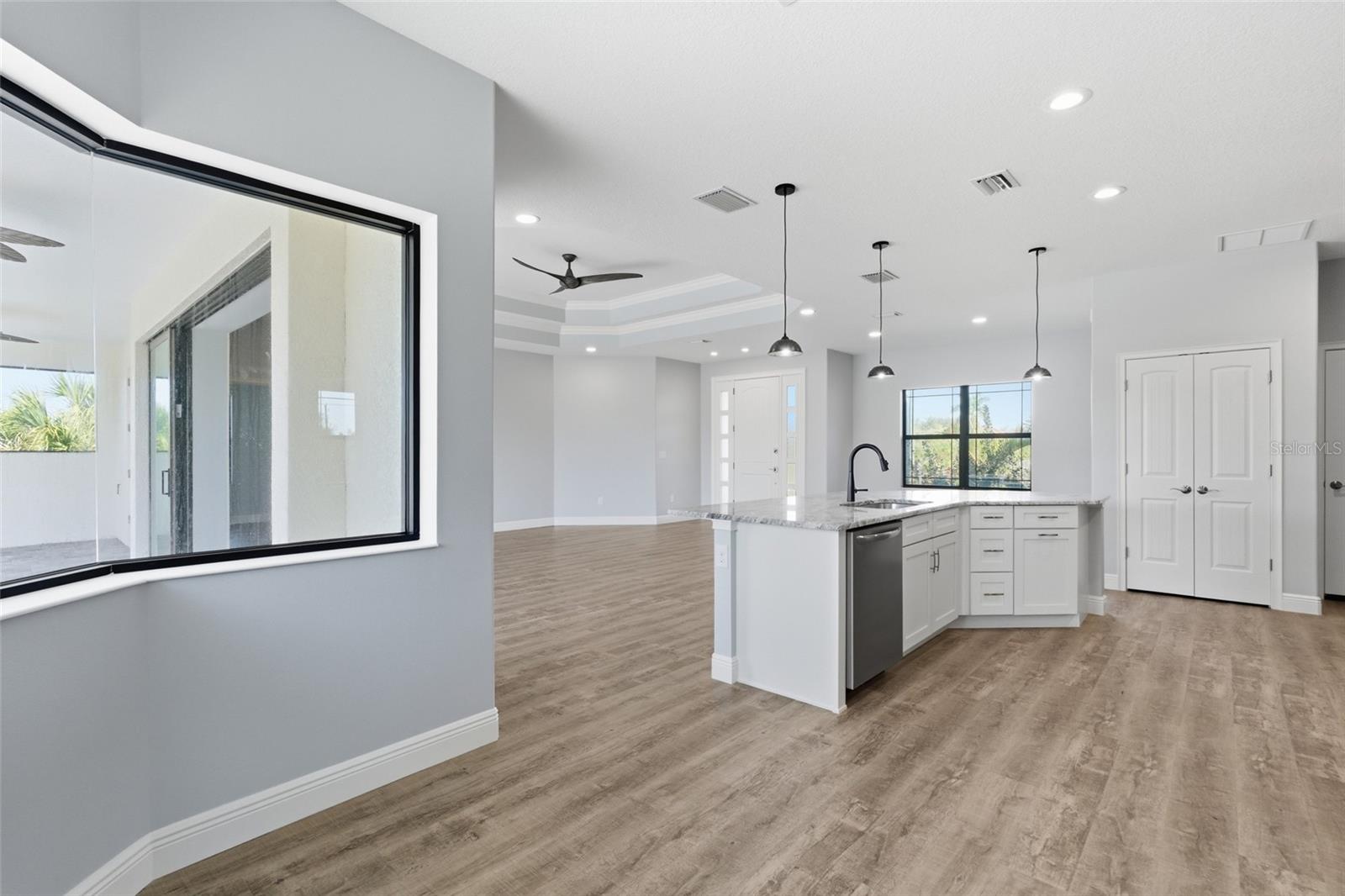 Image 17 of 41 For 14361 Fort Myers Avenue