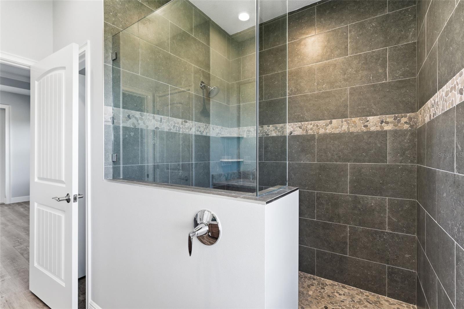 Image 22 of 41 For 14361 Fort Myers Avenue