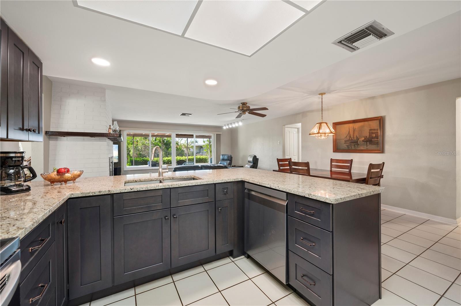 Image 28 of 60 For 3001 Vasco Street