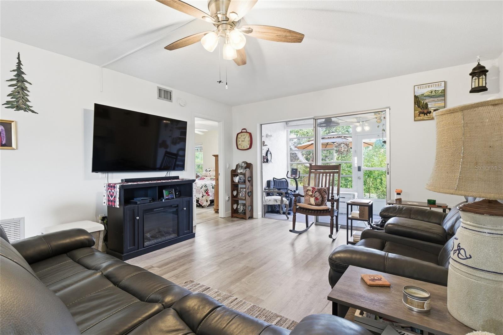 Image 13 of 42 For 6699 San Casa Drive T1