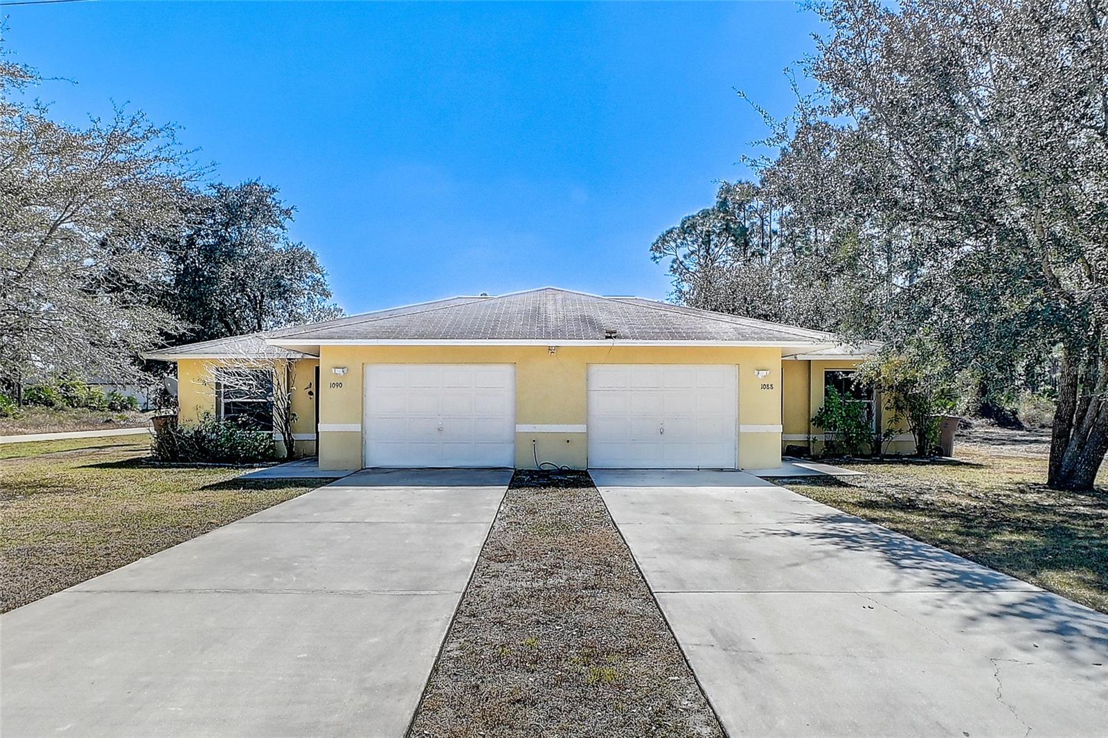 Image 2 of 26 For 1090 Jaguar Boulevard