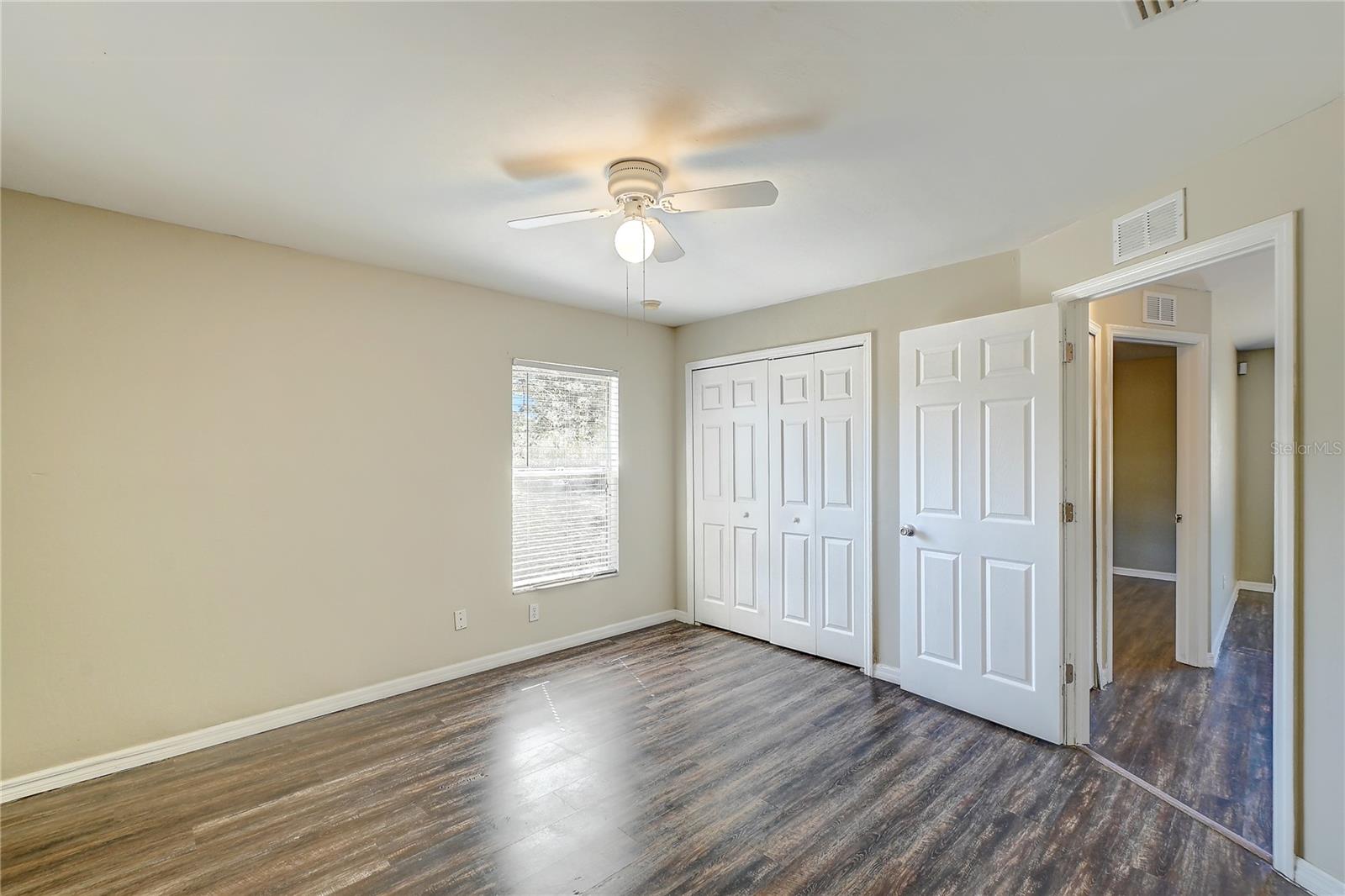 Image 8 of 26 For 1090 Jaguar Boulevard