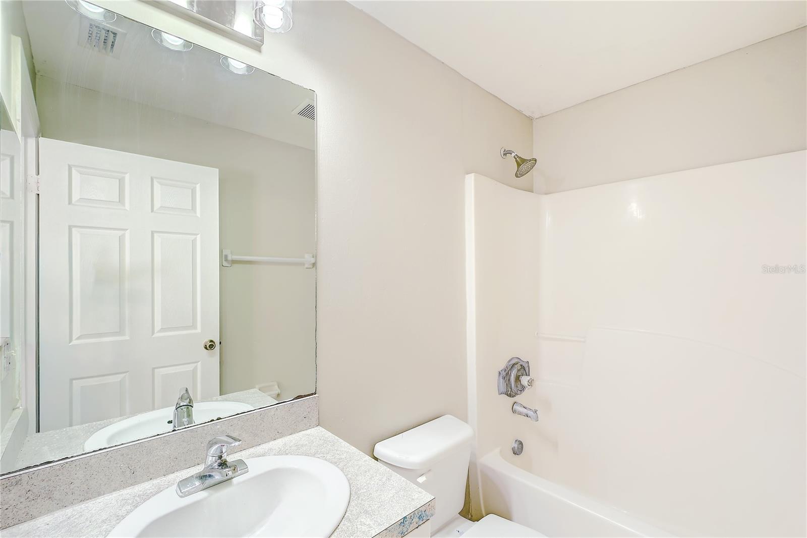 Image 9 of 26 For 1090 Jaguar Boulevard