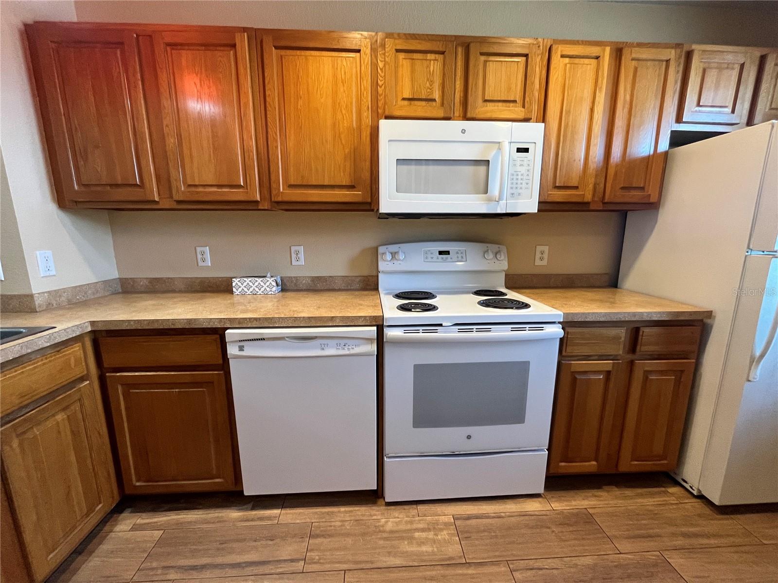 Image 4 of 21 For 26366 Nadir Road 201