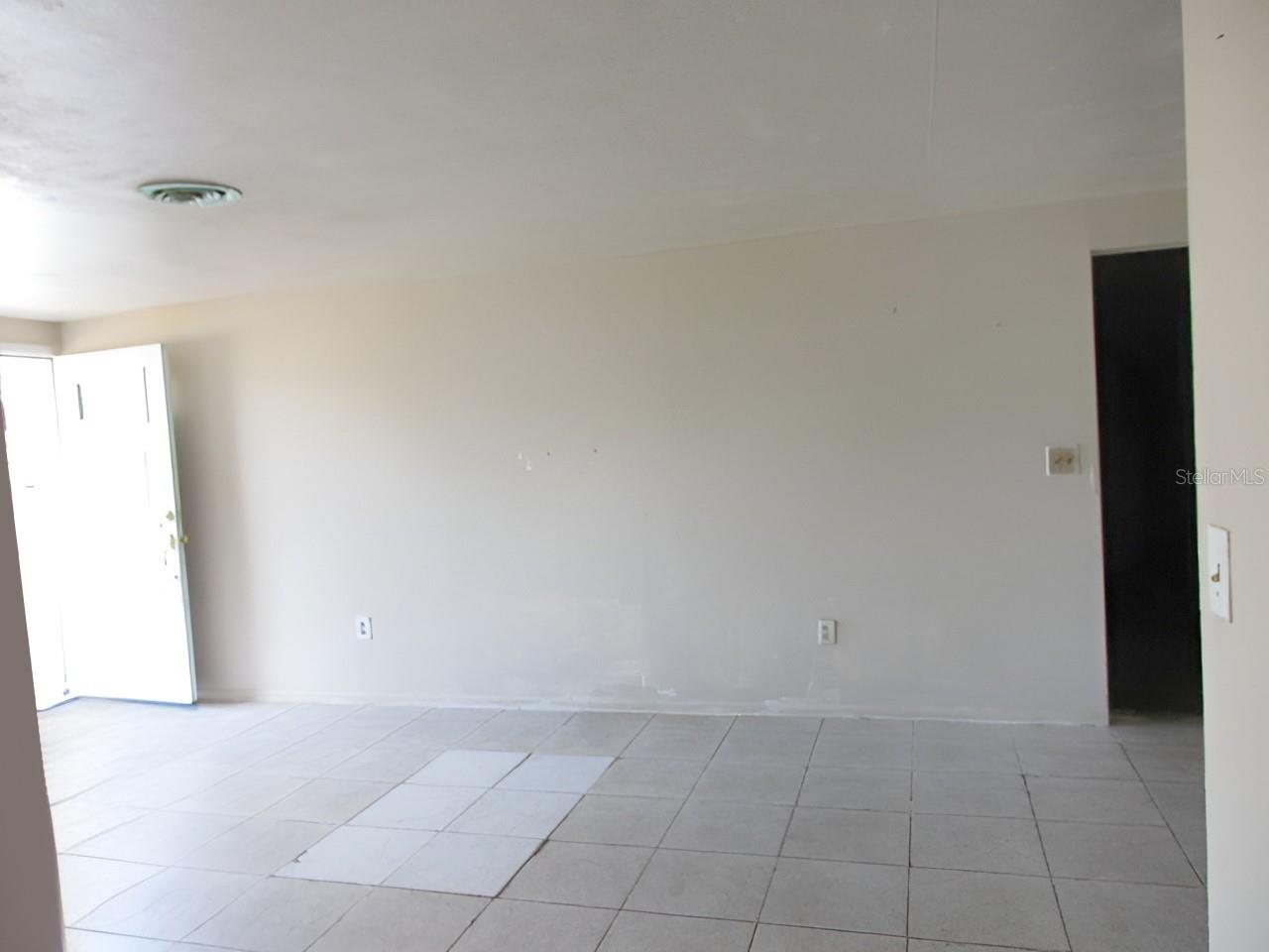 Image 11 of 15 For 3024 Williamsburg Street