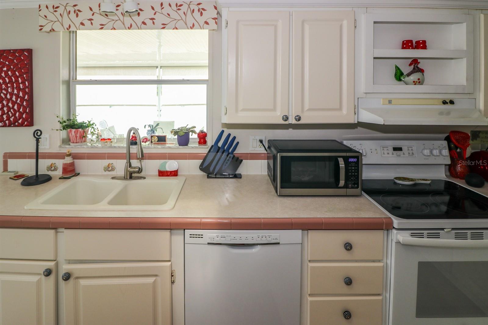 Image 18 of 59 For 27110 Jones Loop Rd Road 214