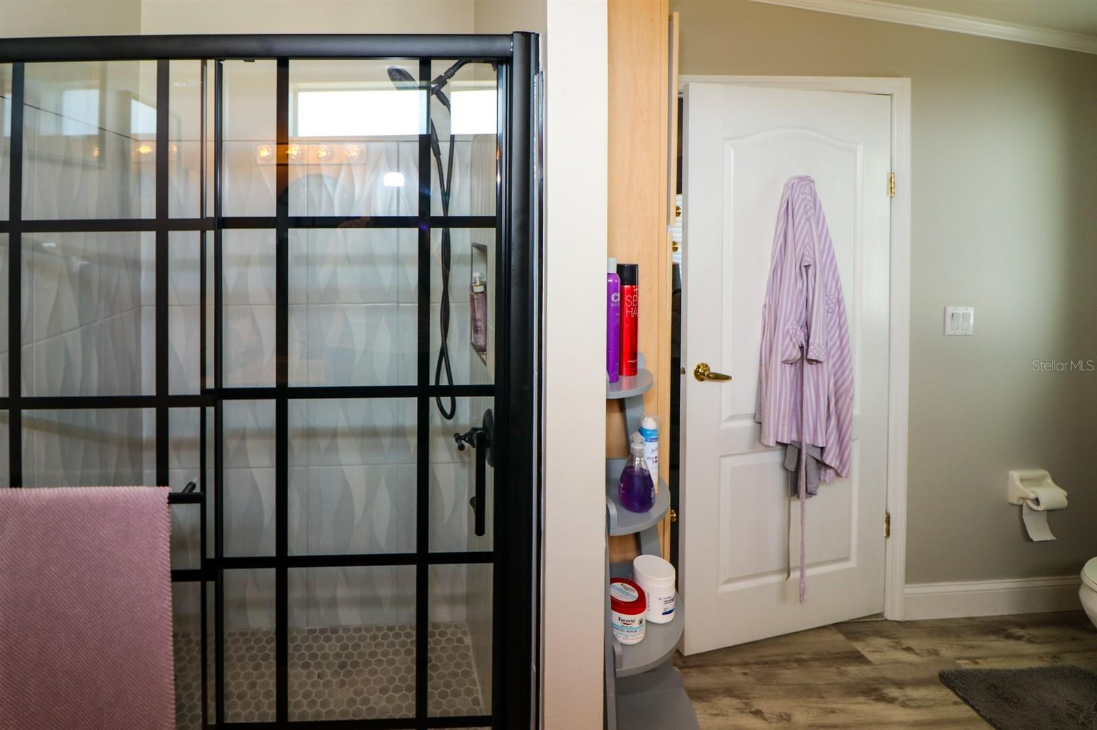 Image 29 of 59 For 27110 Jones Loop Rd Road 214