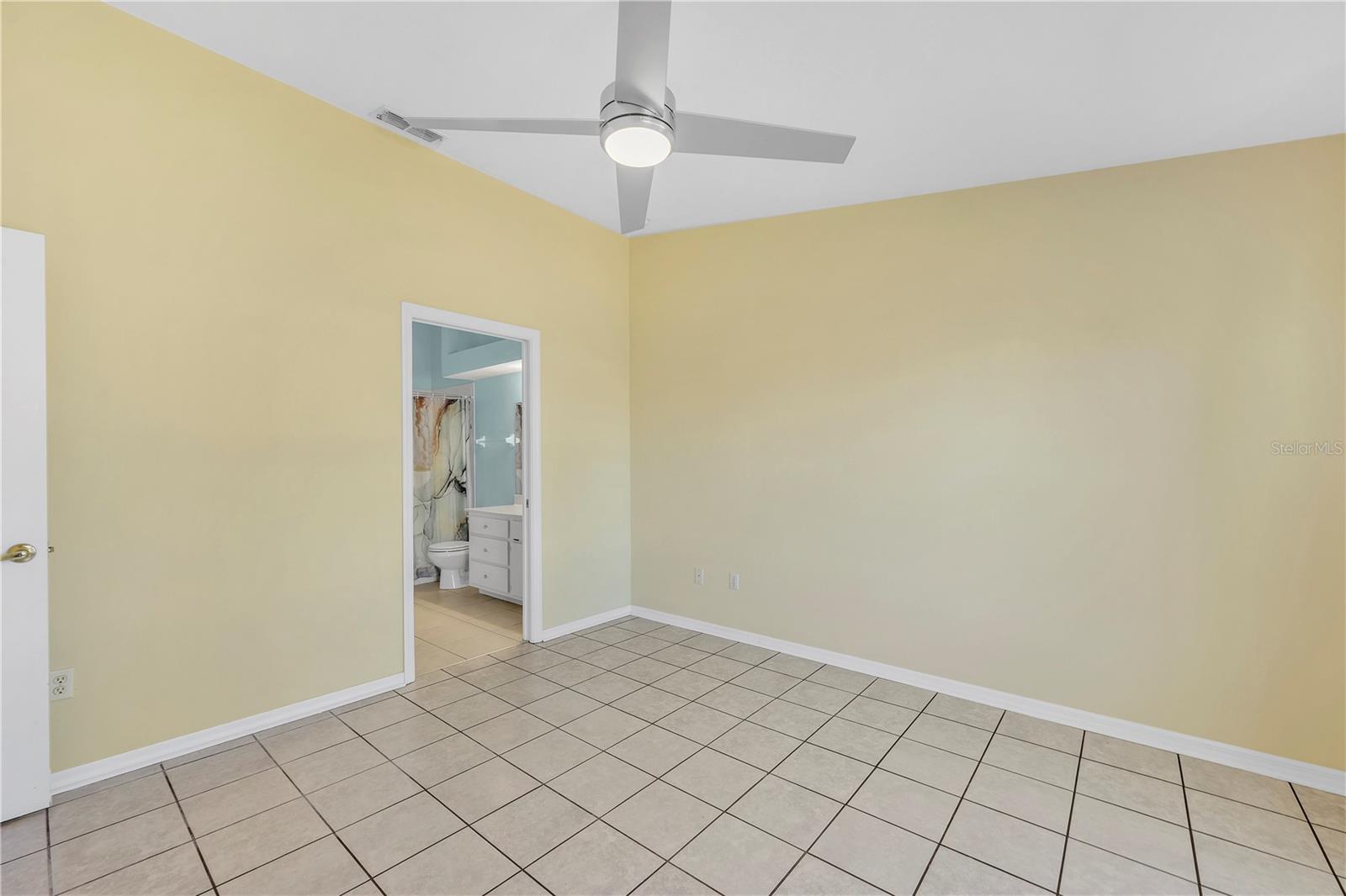 Image 19 of 38 For 11644 Egret Circle 1307