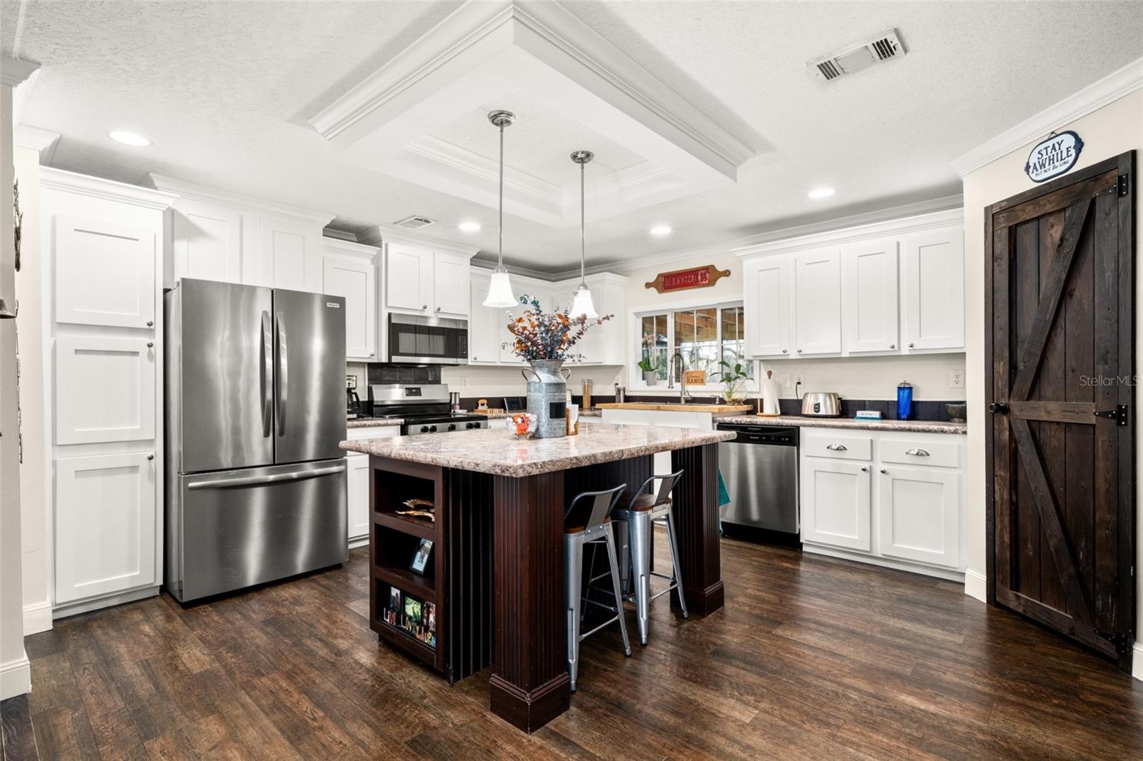 Image 10 of 39 For 15405 Old Parker Island Road