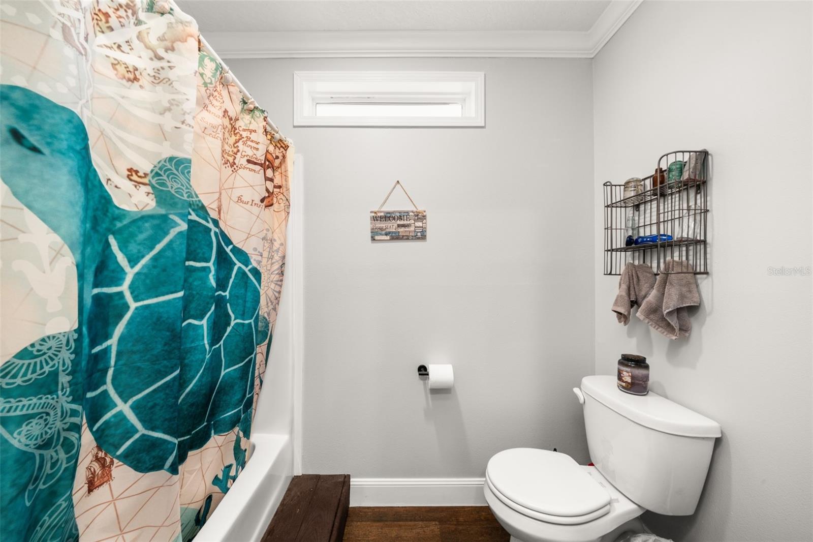 Image 19 of 39 For 15405 Old Parker Island Road