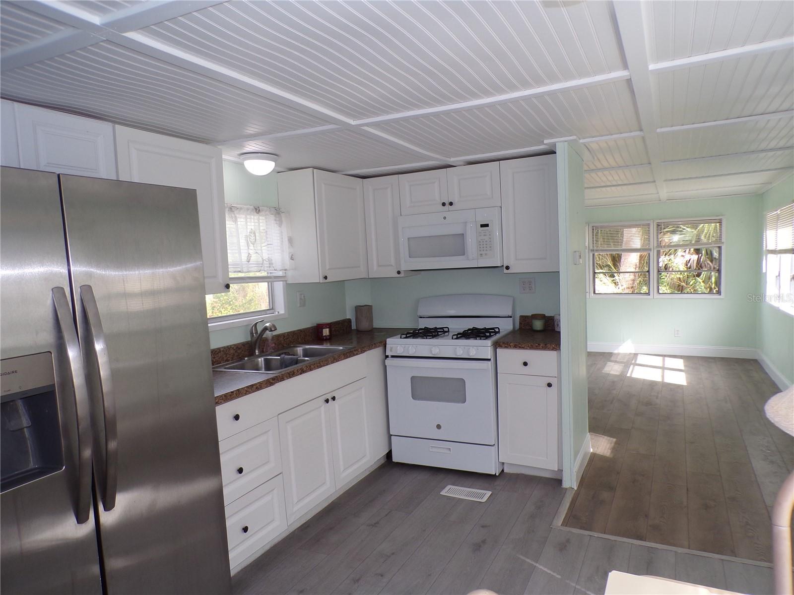 Image 12 of 29 For 3410 Bayside Parkway