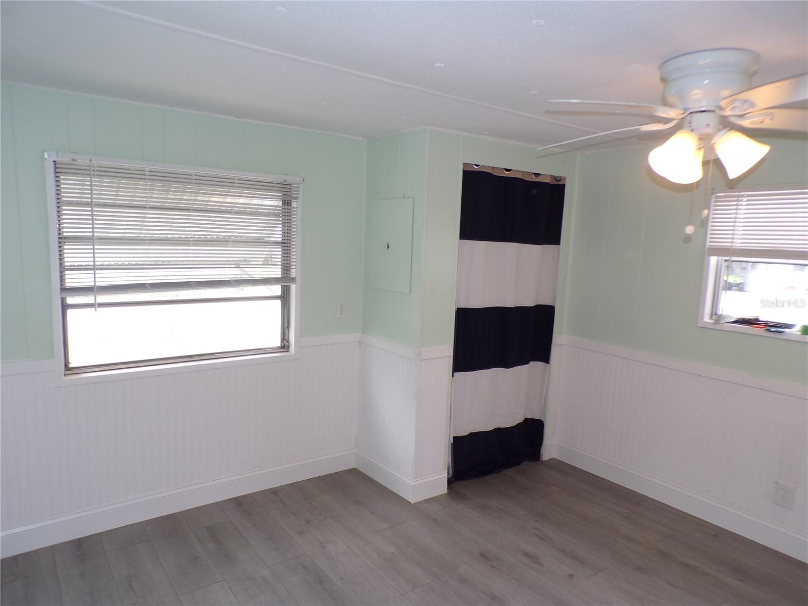 Image 3 of 29 For 3410 Bayside Parkway