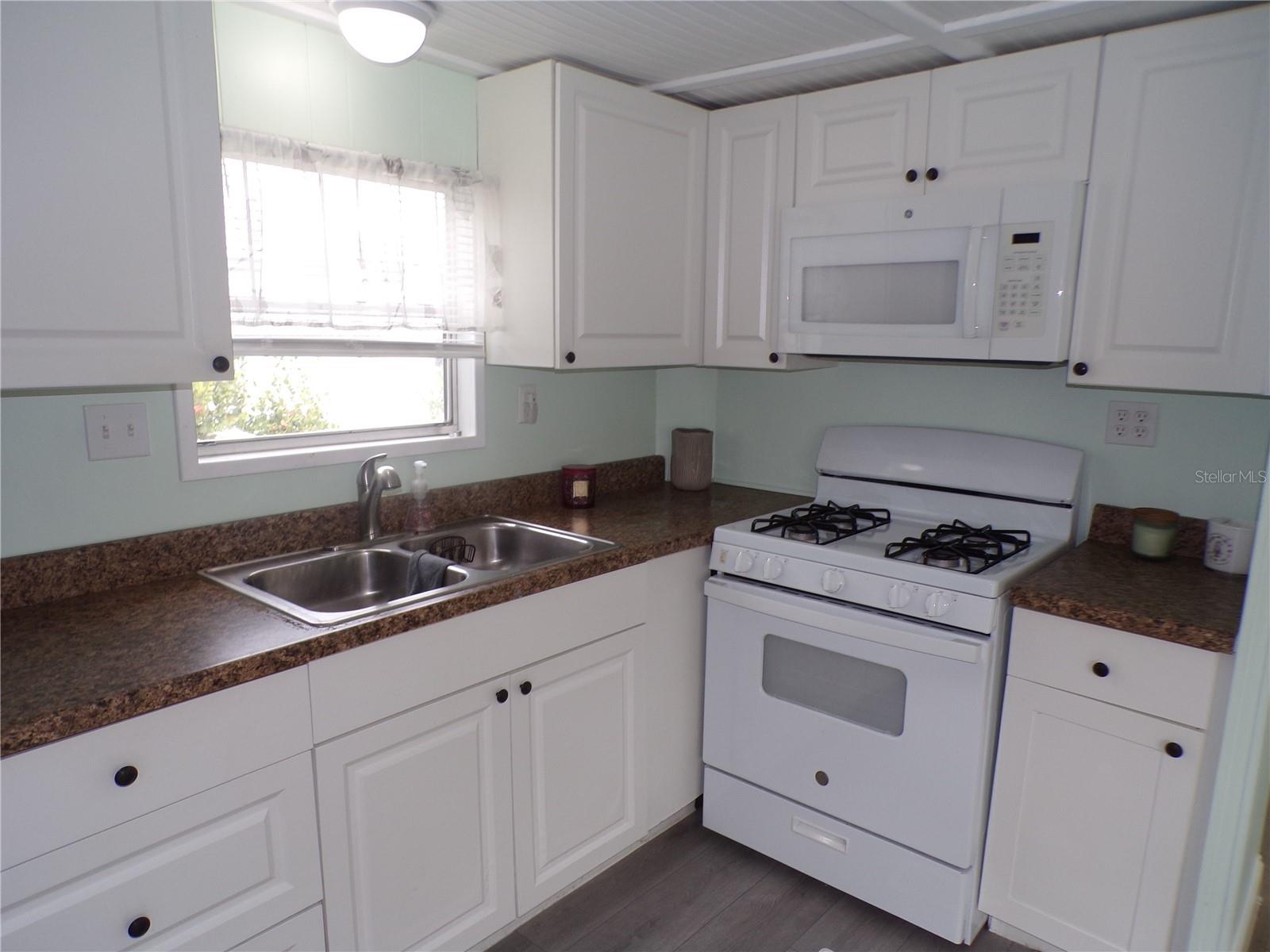 Image 7 of 29 For 3410 Bayside Parkway