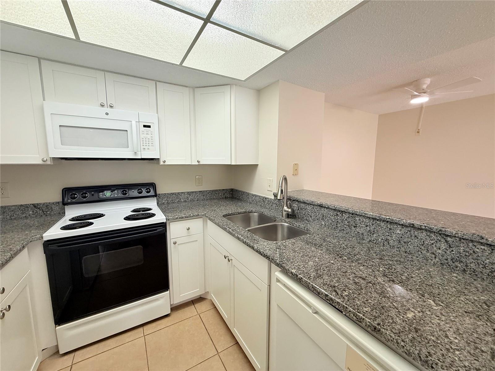 Image 10 of 35 For 19505 Quesada Avenue M107