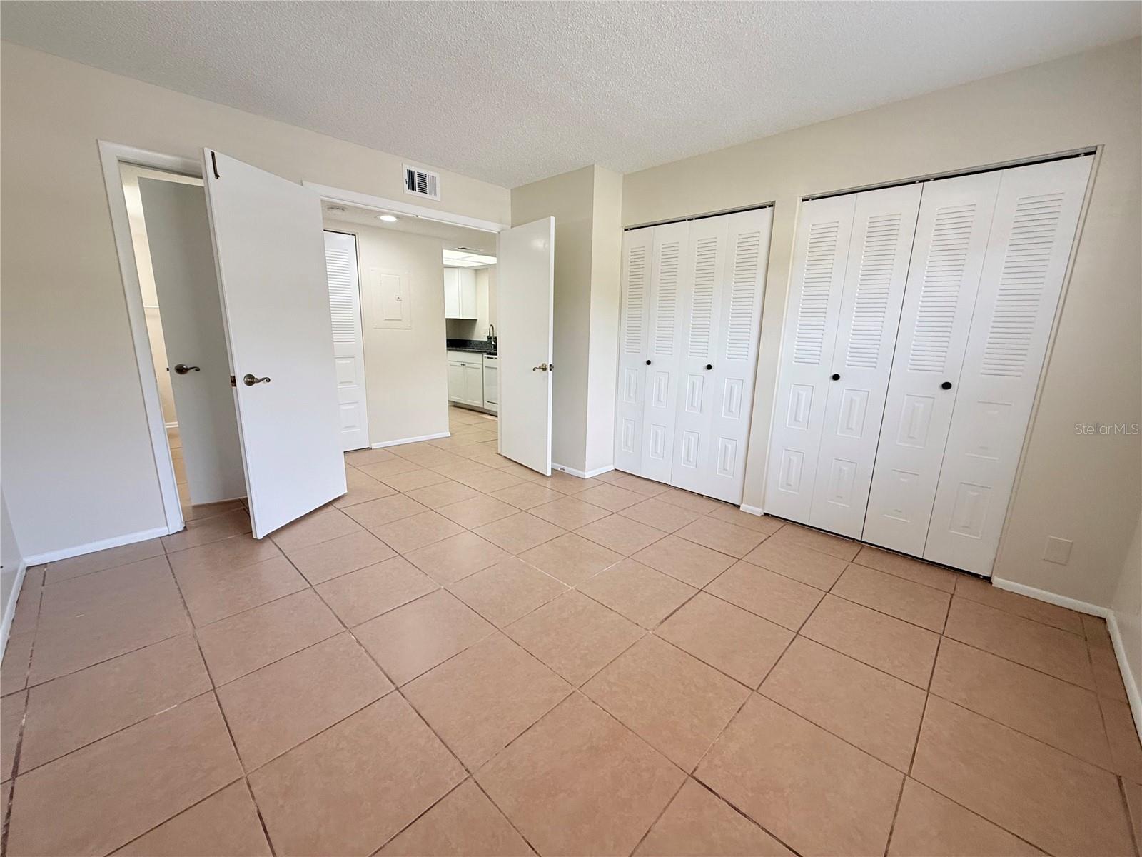 Image 12 of 35 For 19505 Quesada Avenue M107