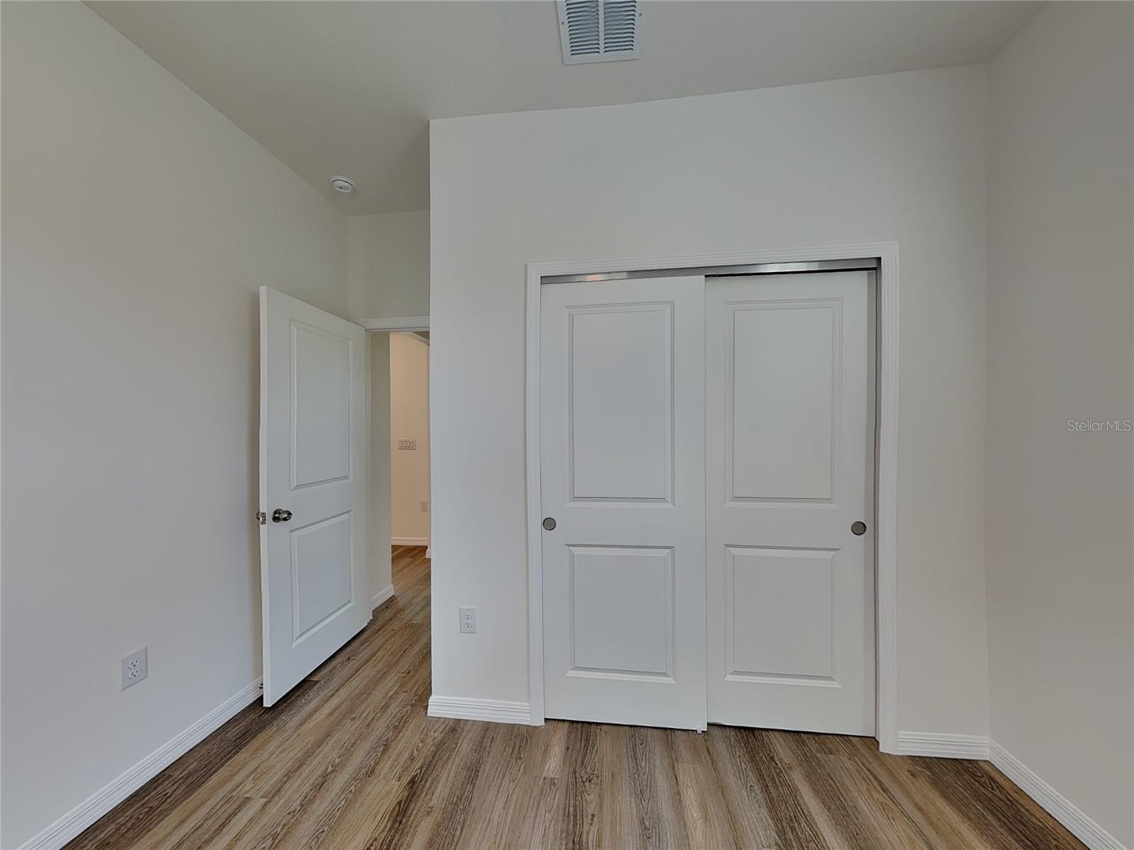 Image 10 of 18 For 17508 Waco Avenue