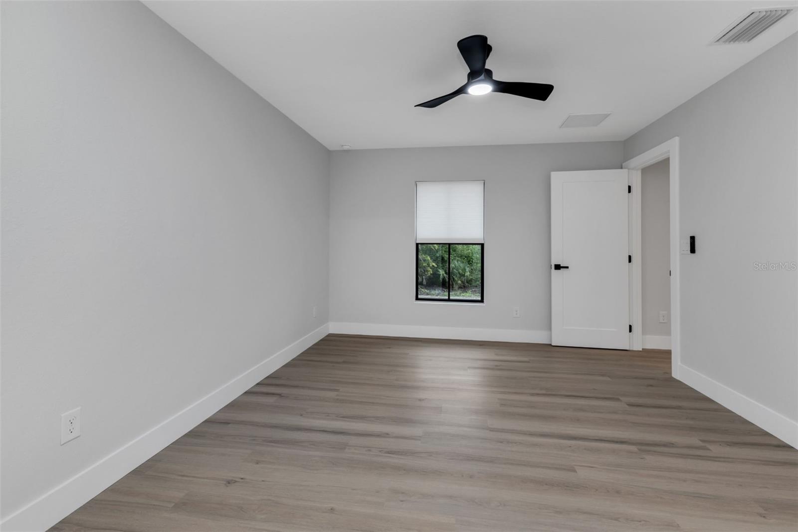 Image 16 of 28 For 3420 Palm Drive