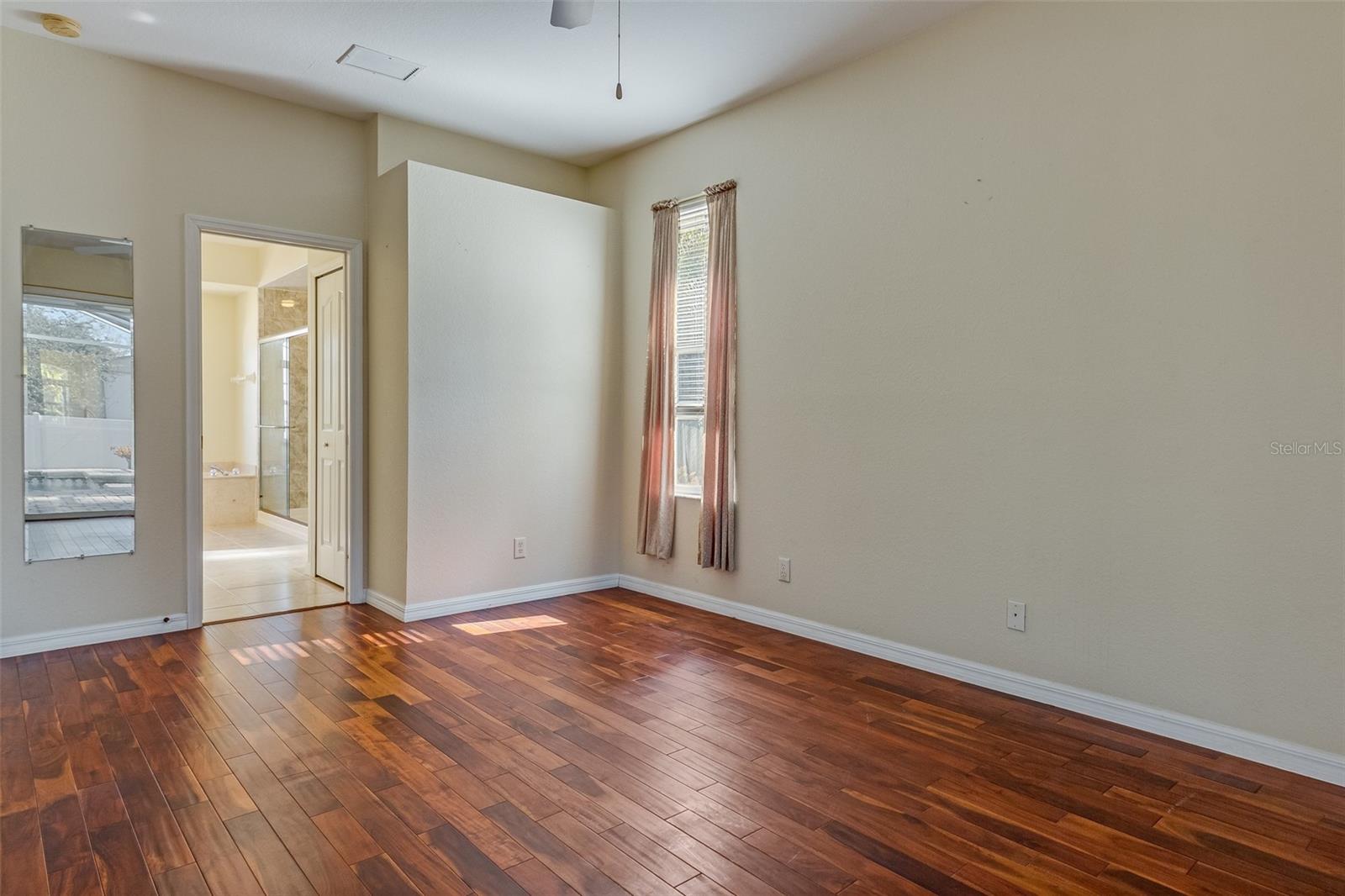 Image 23 of 44 For 1301 Marasco Lane