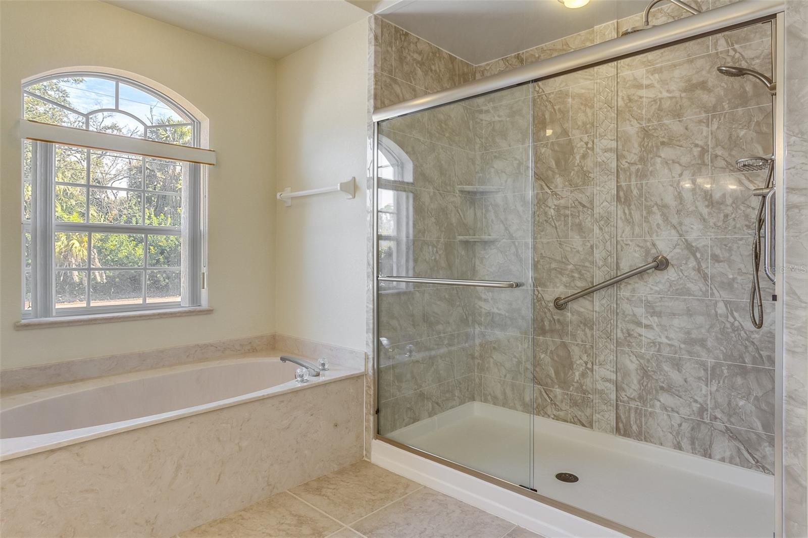 Image 26 of 44 For 1301 Marasco Lane