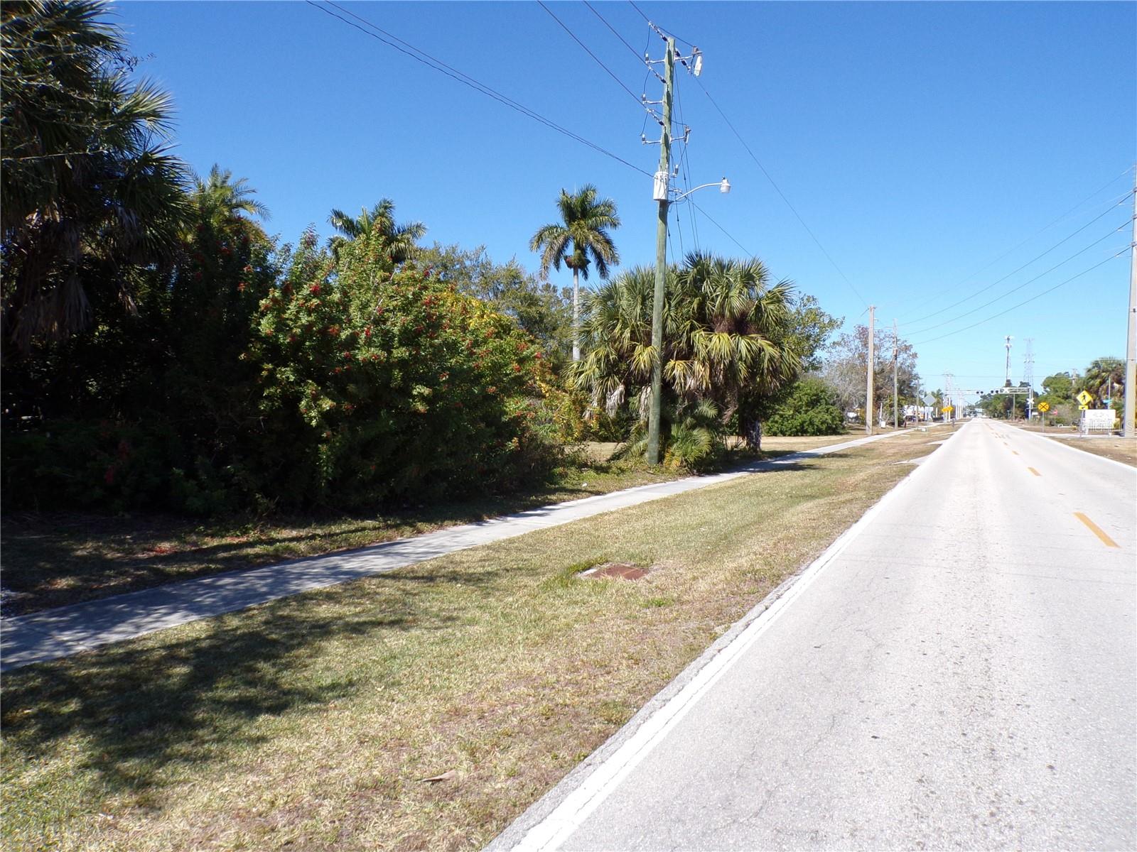 Image 14 of 31 For 711 Cooper Street