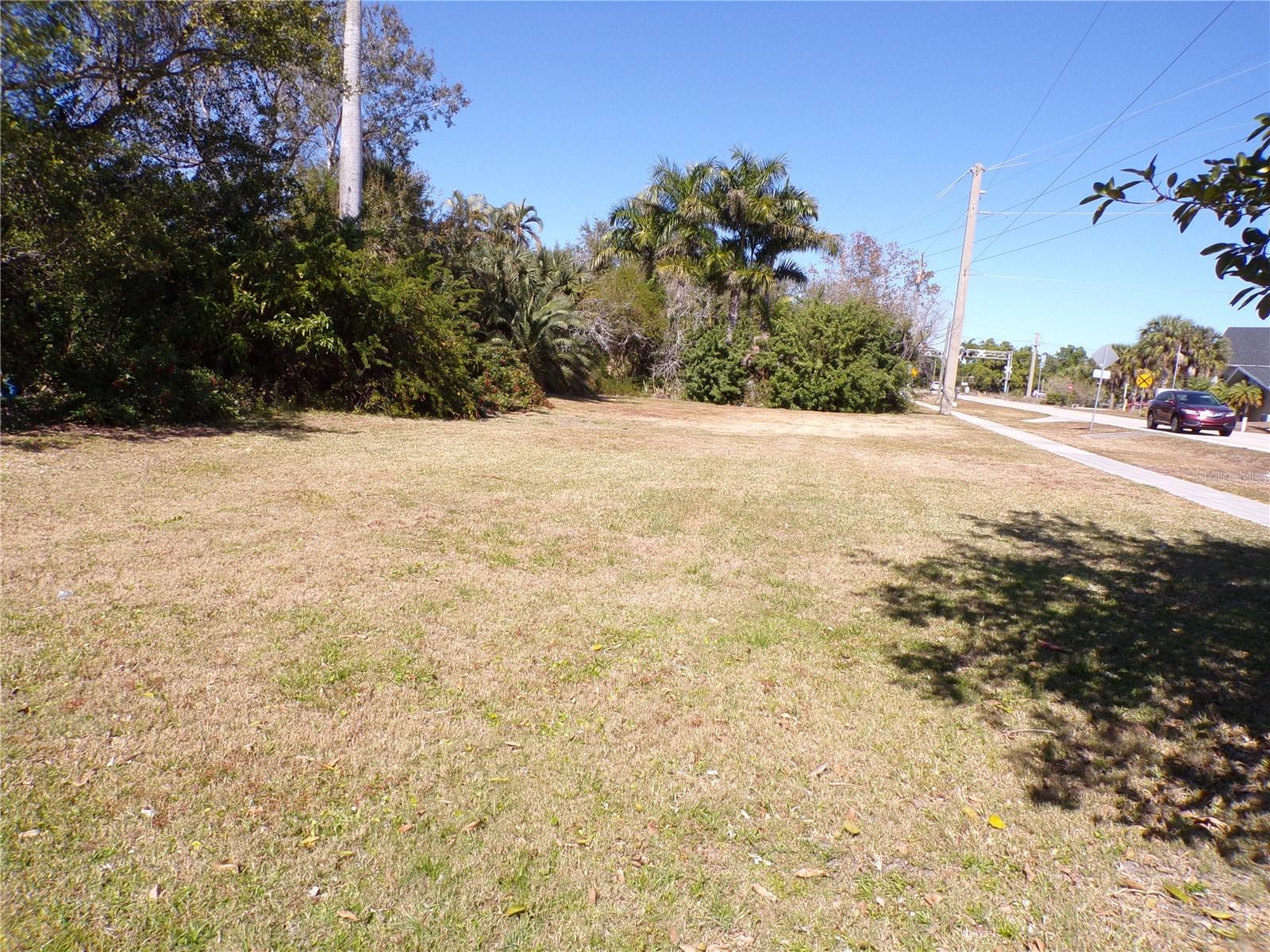 Image 16 of 31 For 711 Cooper Street