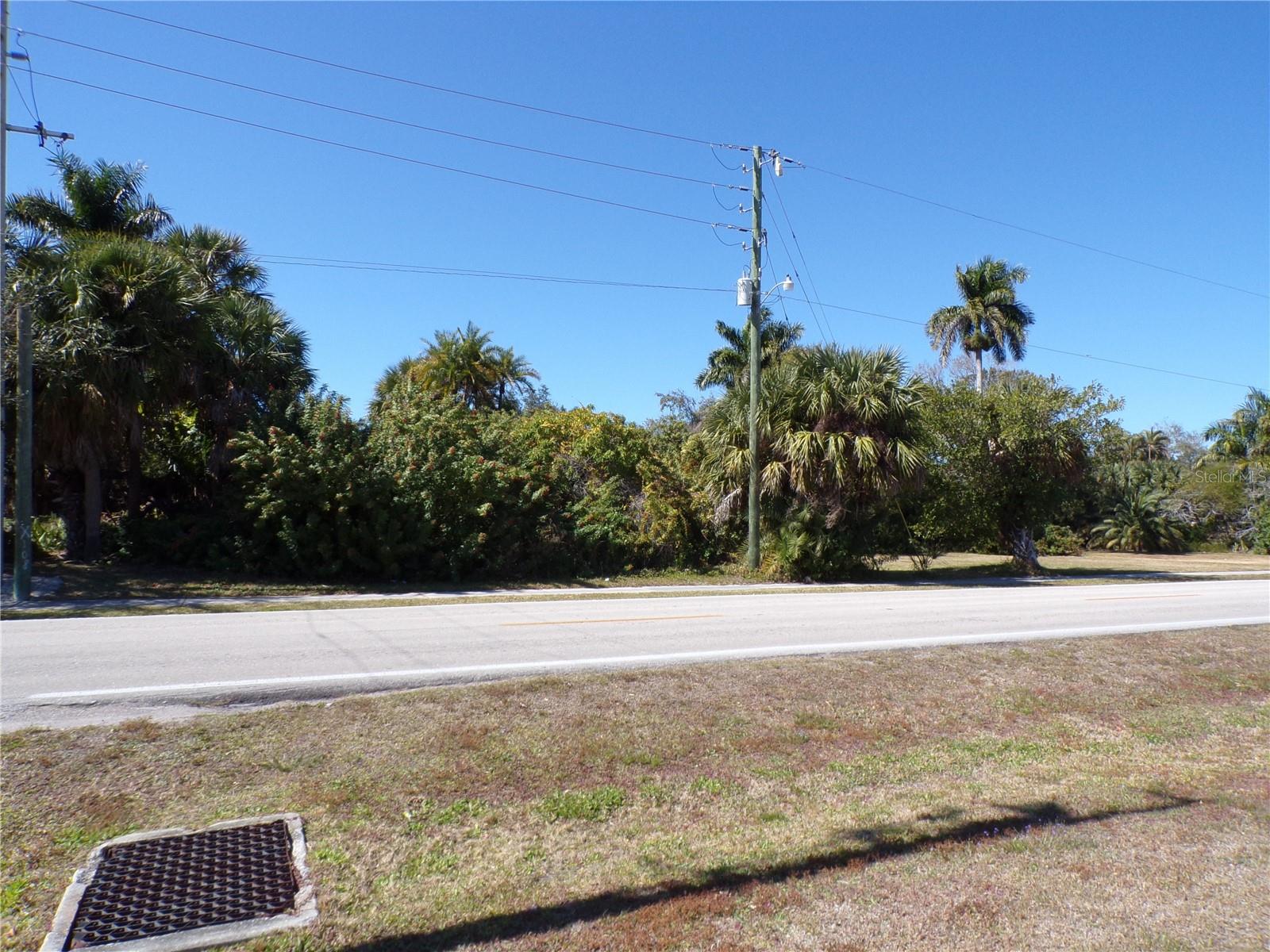 Image 28 of 31 For 711 Cooper Street