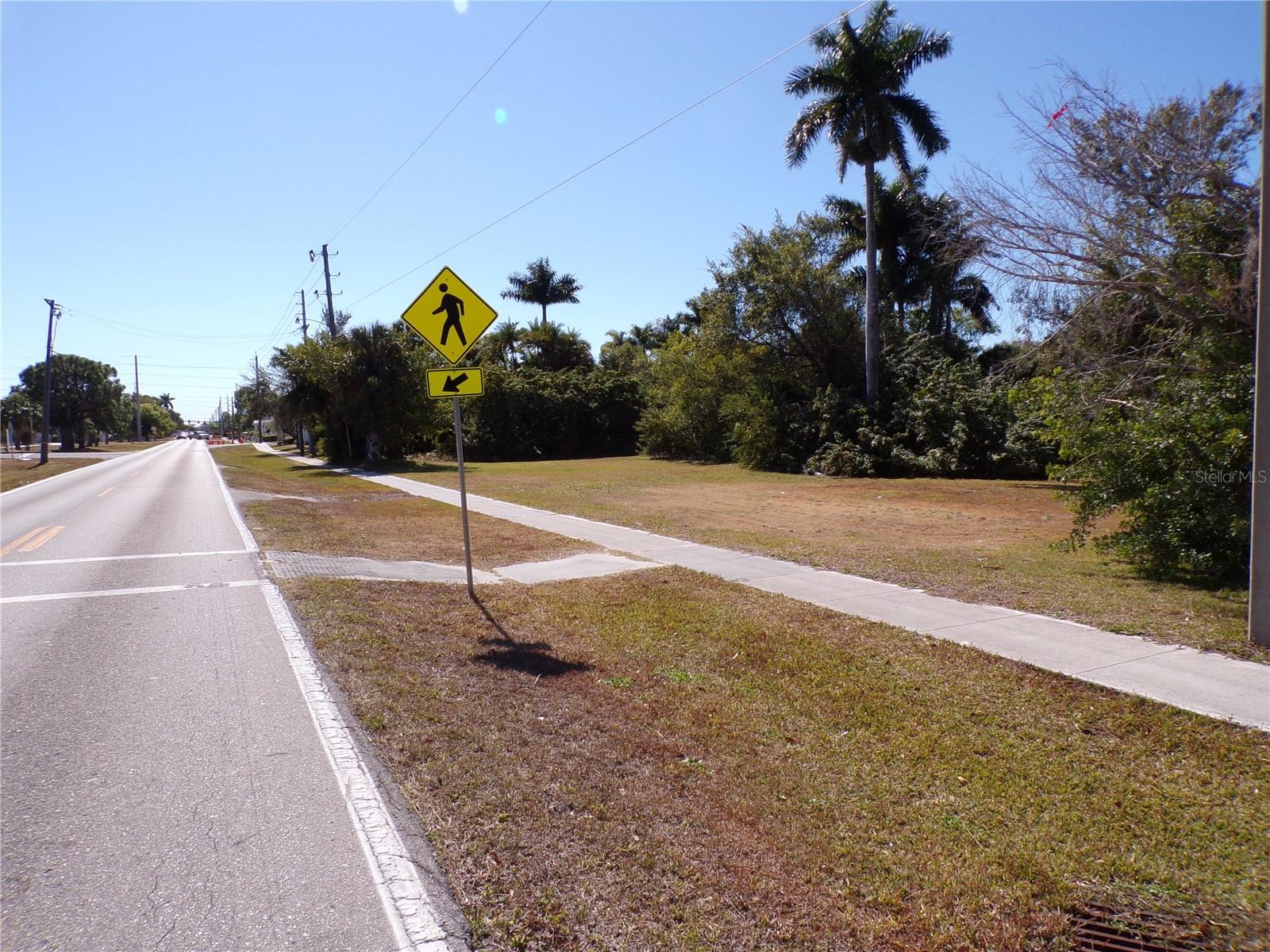 Image 5 of 31 For 711 Cooper Street