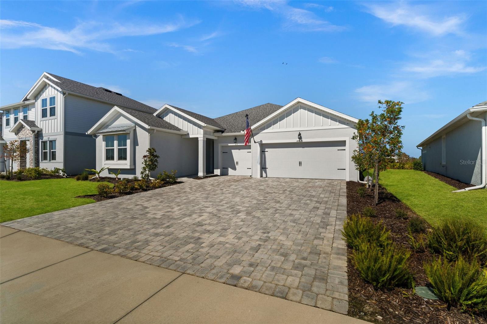 Image 2 of 48 For 44820 Kelsa Anne Loop