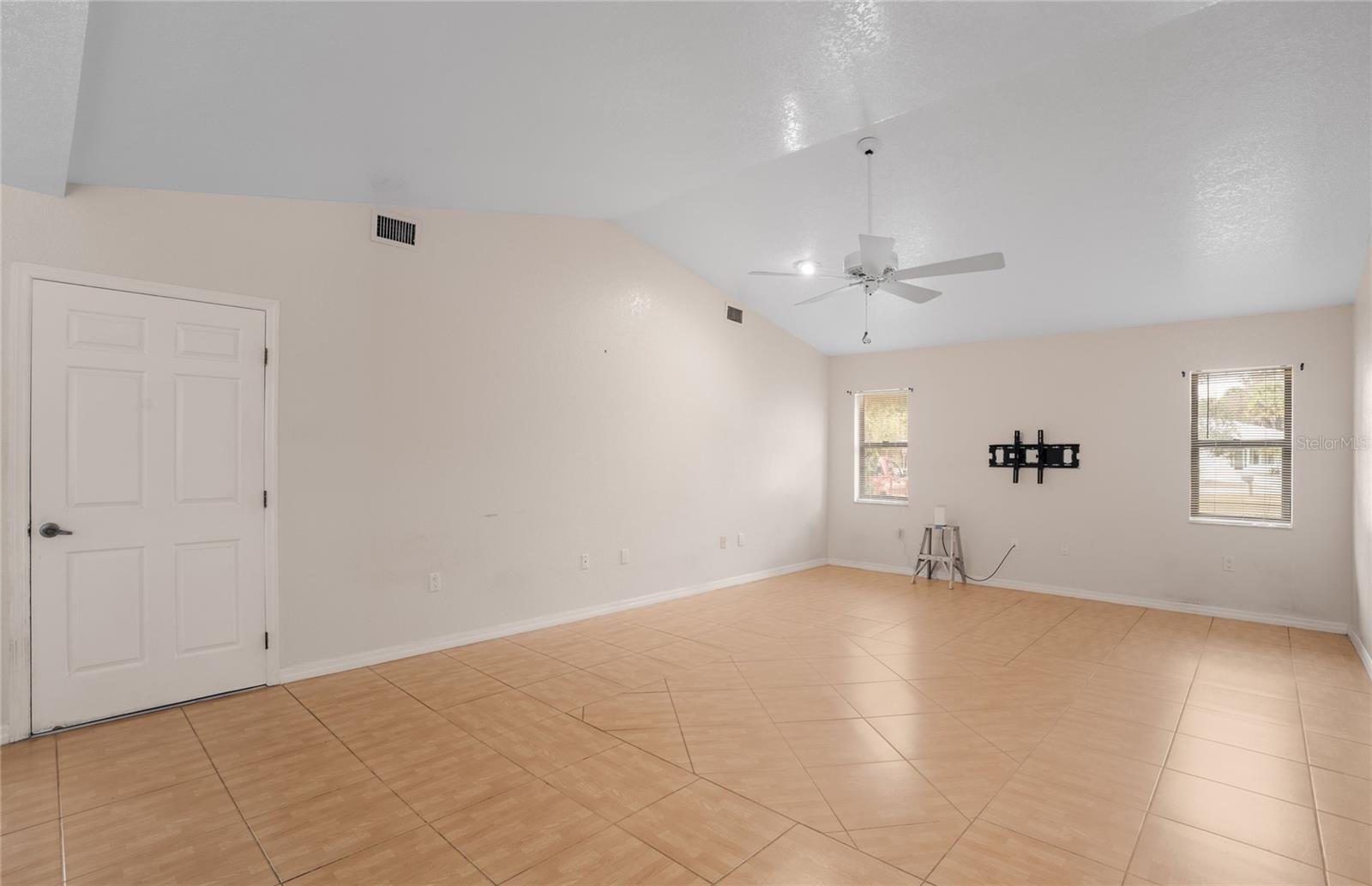 Image 14 of 46 For 1374 Salyers Street