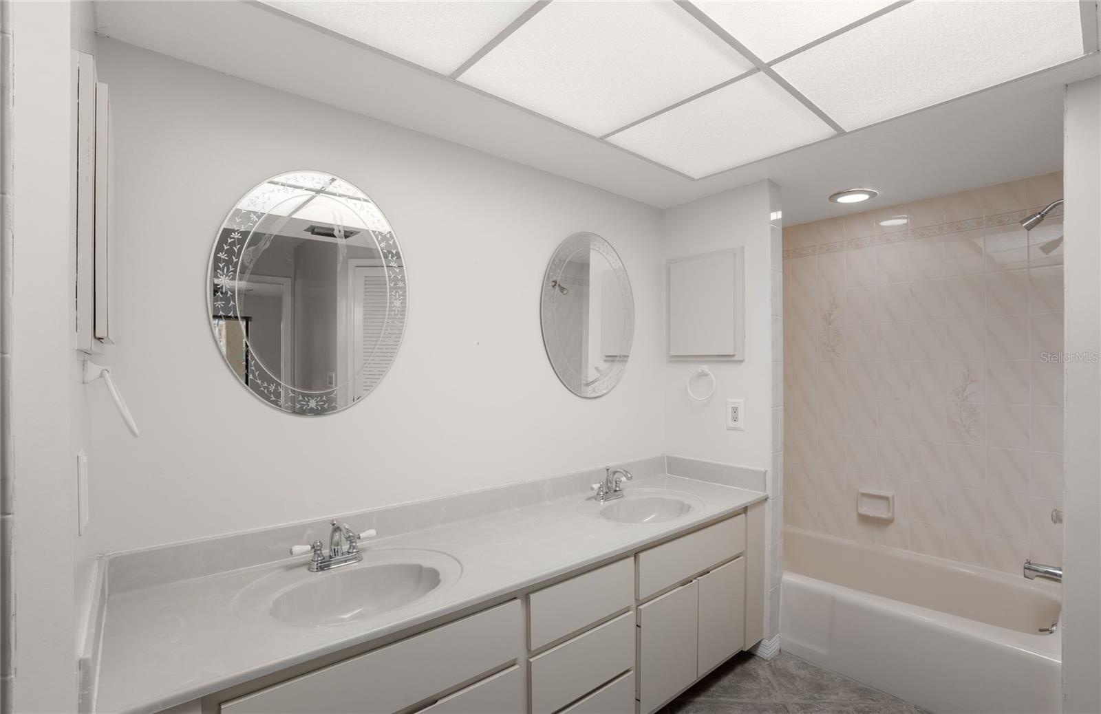 Image 28 of 46 For 1374 Salyers Street