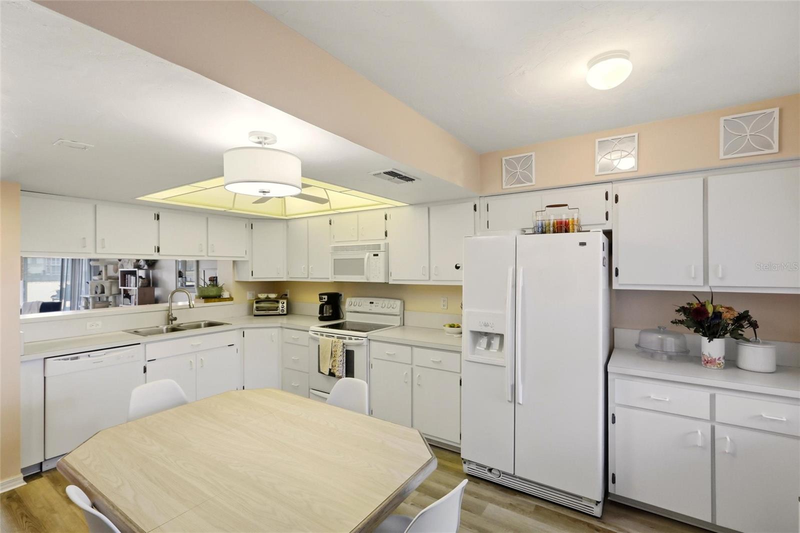 Image 14 of 32 For 11644 Egret Circle 1701