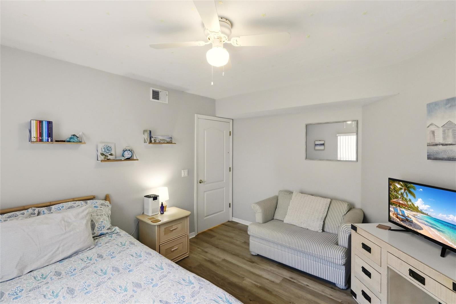 Image 17 of 32 For 11644 Egret Circle 1701