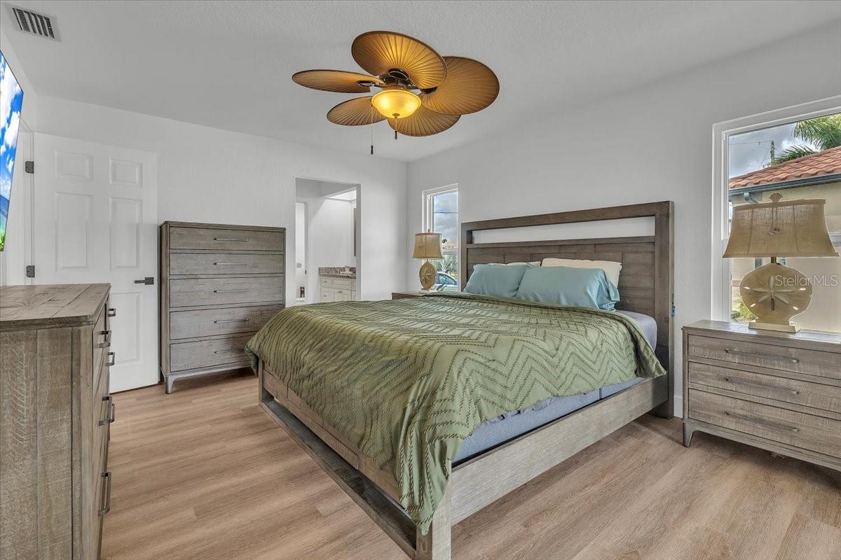 Image 15 of 48 For 840 Via Tunis