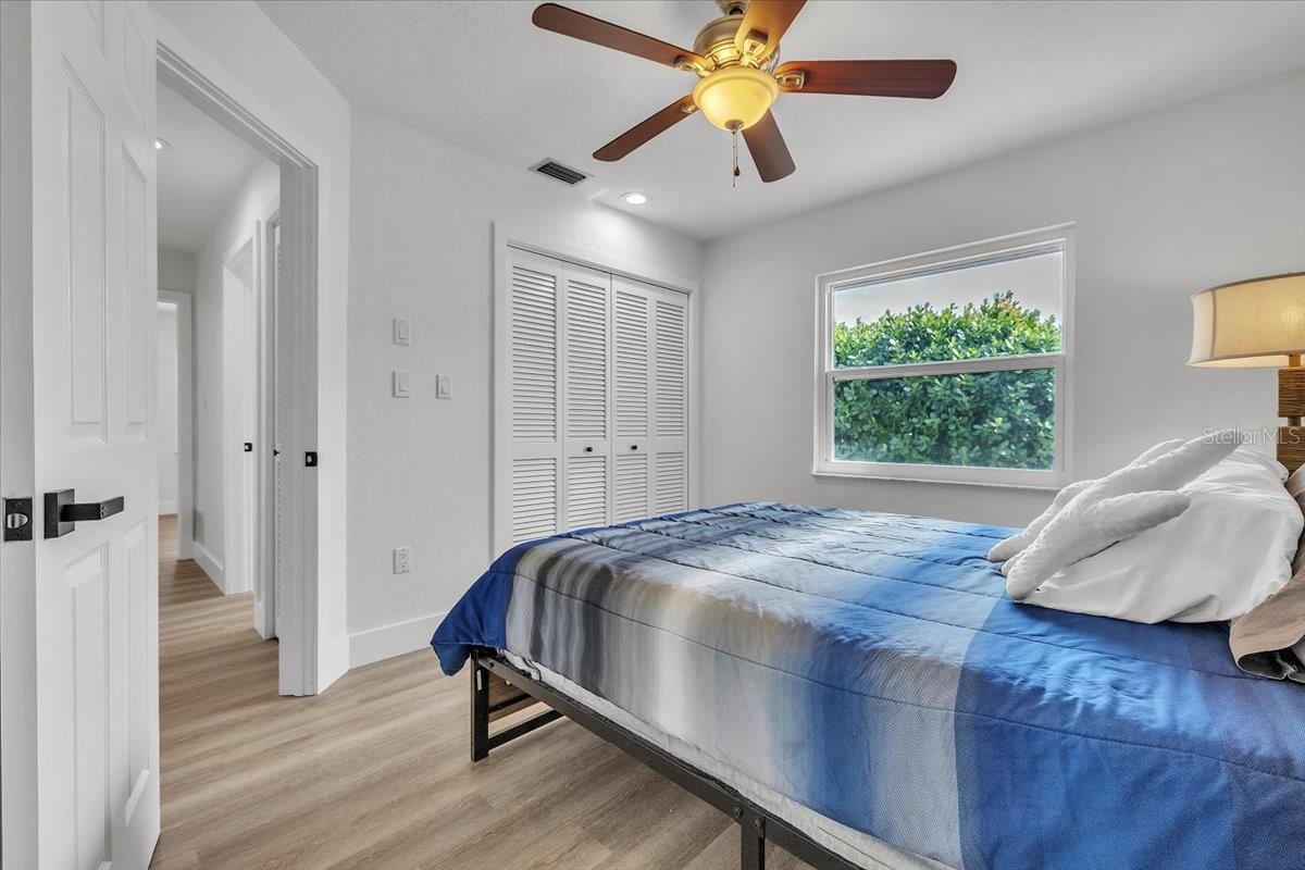 Image 23 of 48 For 840 Via Tunis