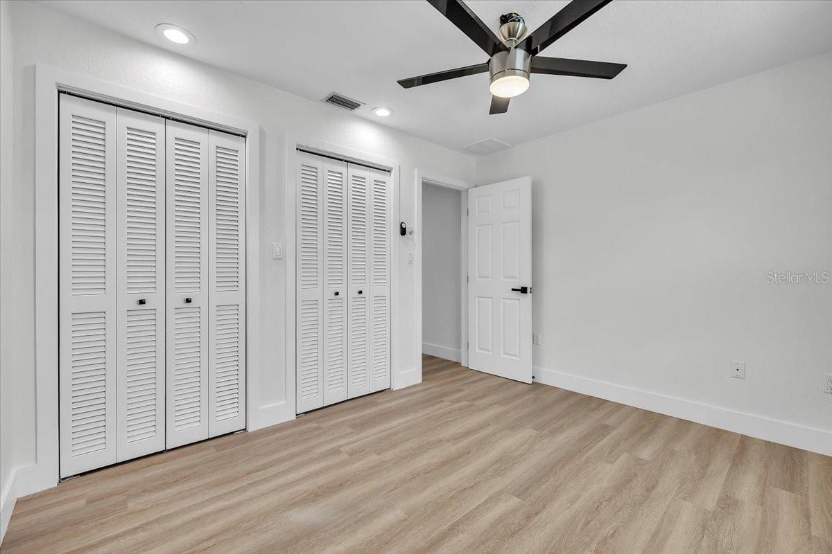 Image 26 of 48 For 840 Via Tunis