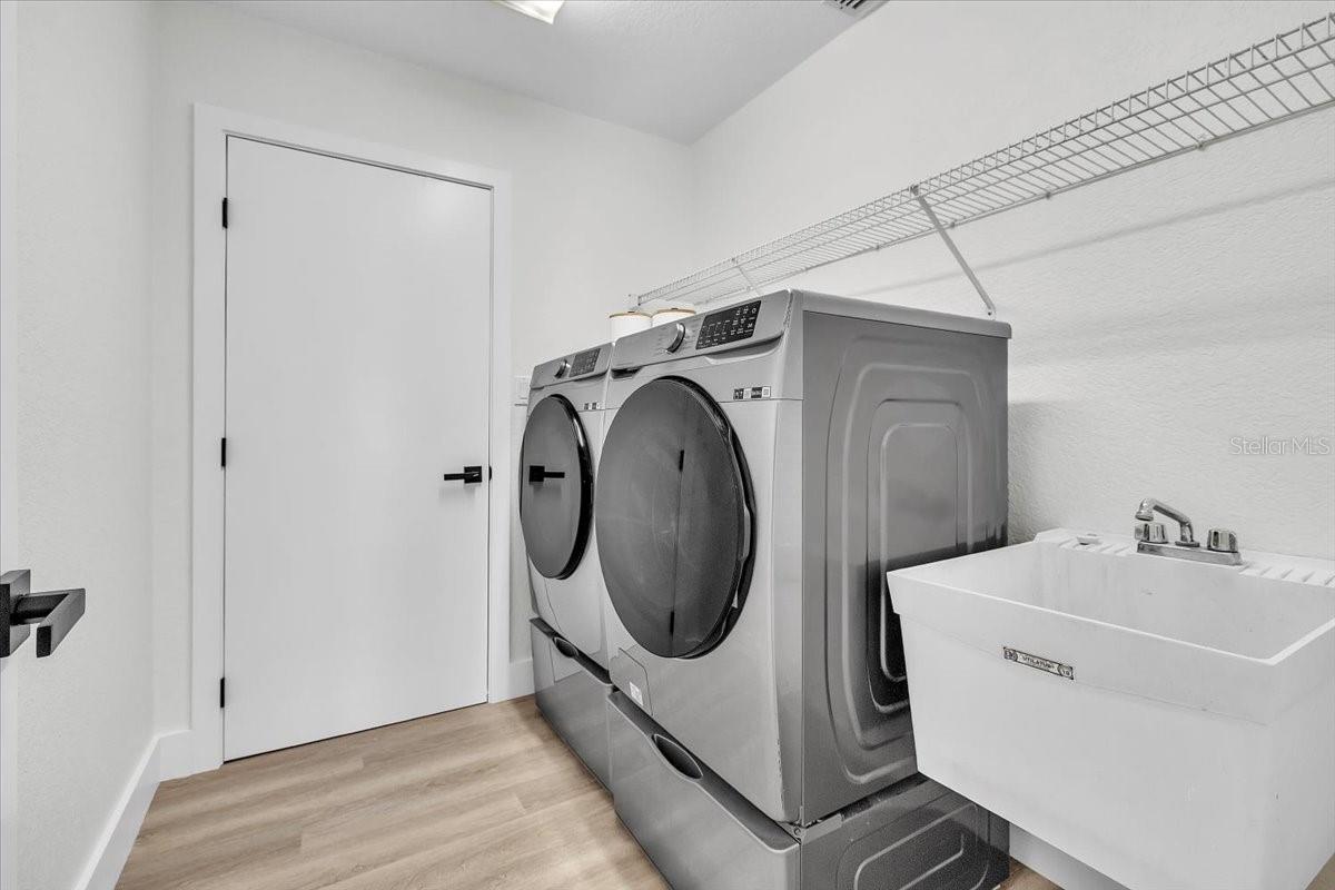 Image 27 of 48 For 840 Via Tunis