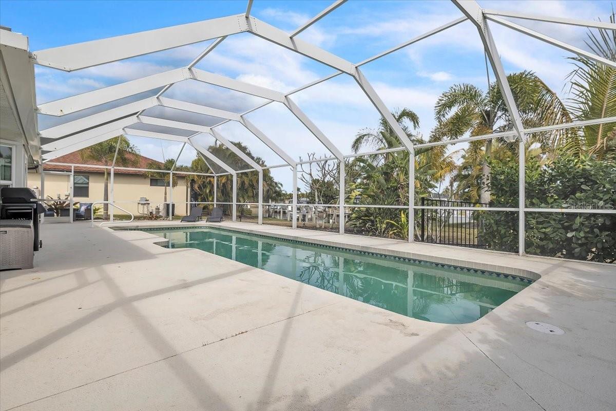 Image 33 of 48 For 840 Via Tunis